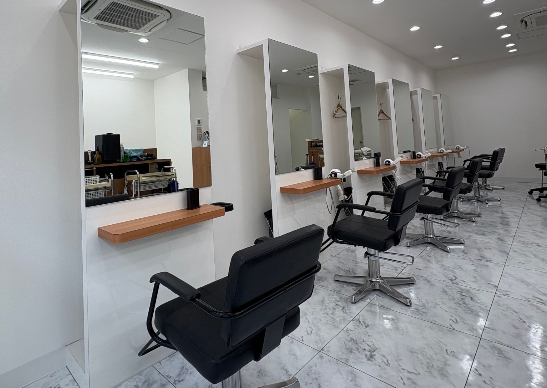 写真：下総中山店